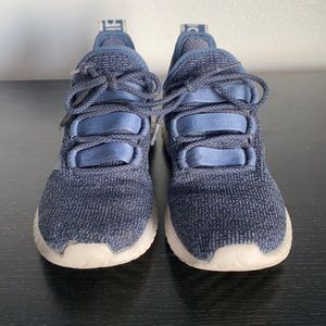 Adidas kids sneaker sz 7